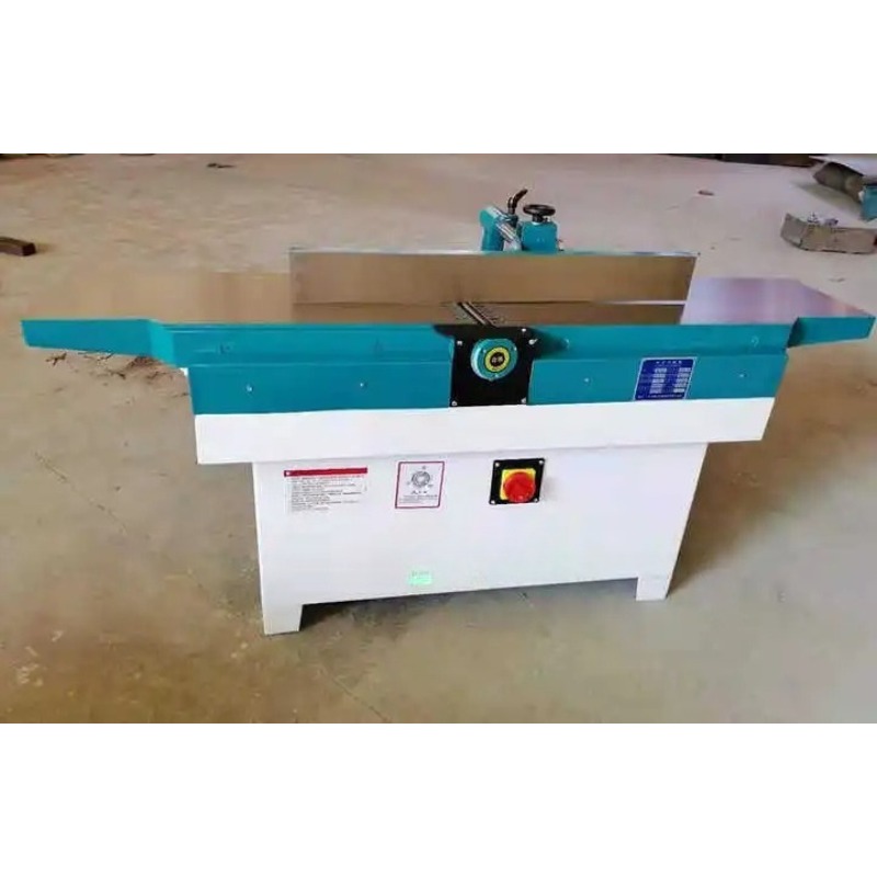 ماكينة تسوية الأسطح أحادية الم - مراجعة Woodworking Thicknesser وسعره